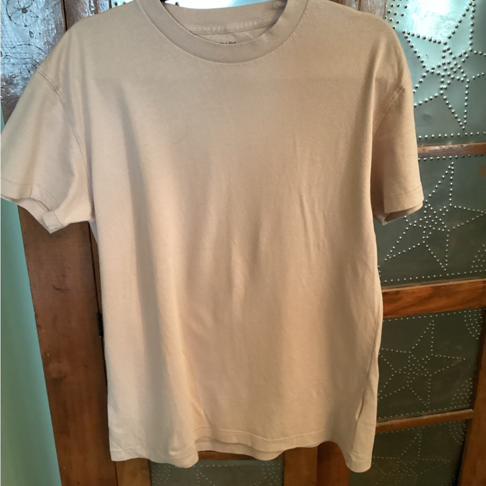 Abercrombie & Fitch tan t-shirt.